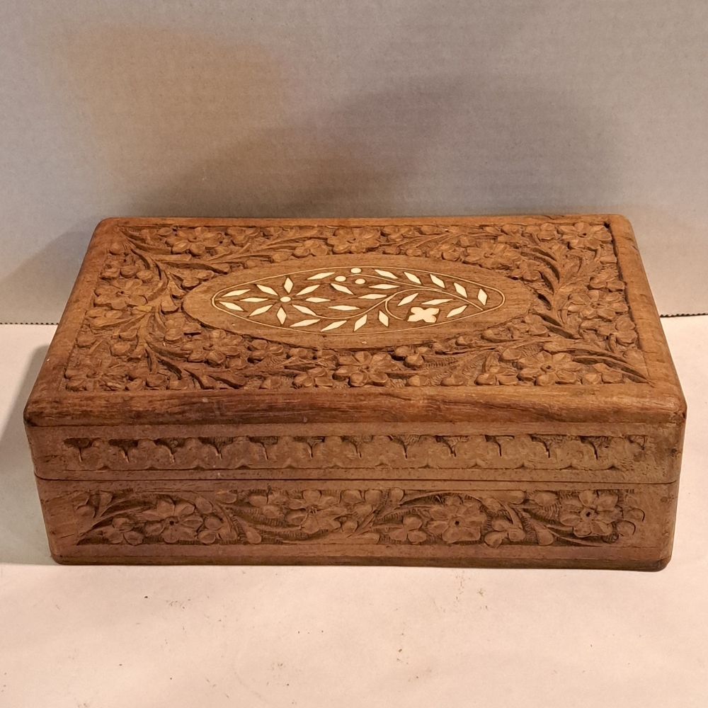 Intricate Carved Rosewood Box Floral Inlay Top Lined Interior India.
